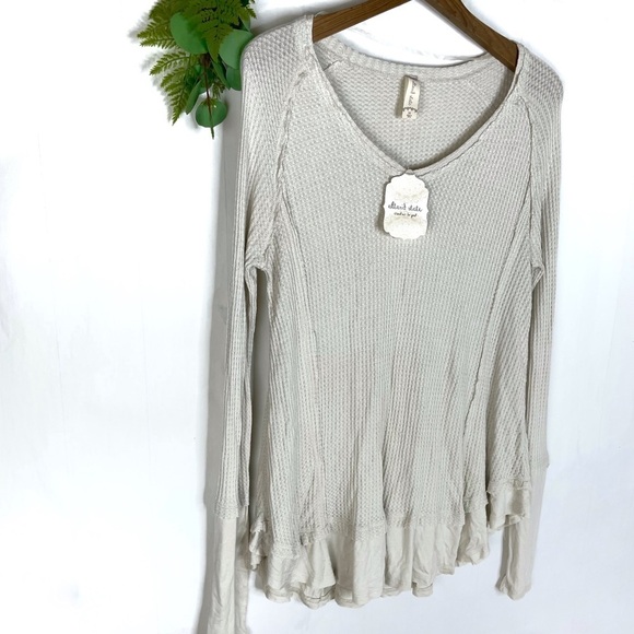NWT Altar’d State Rain Natural Neutral Thermal Long Sleeve - Picture 2 of 4